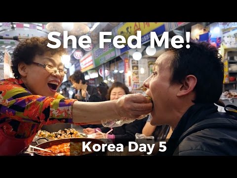 Gwangjang Market Street Food - Street Food in Seoul