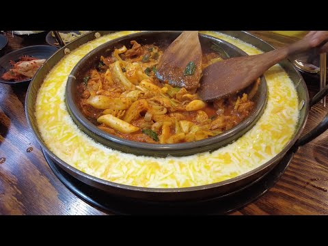 Sinchon Dakgalbi Alley - Spicy Chicken in Seoul